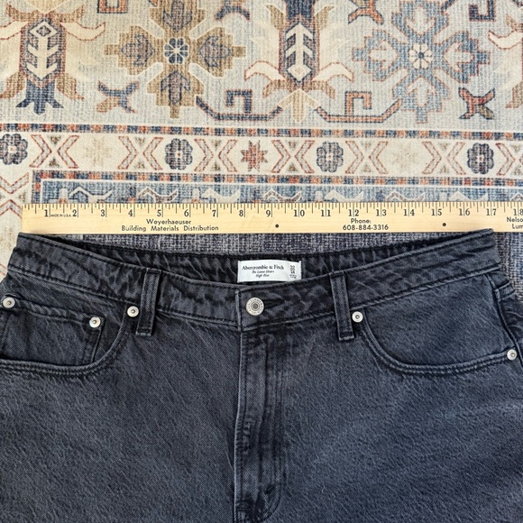 Abercrombie & Fitch The Loose Short High Rise Curve Love Black Denim Shorts 14 - Picture 10 of 12